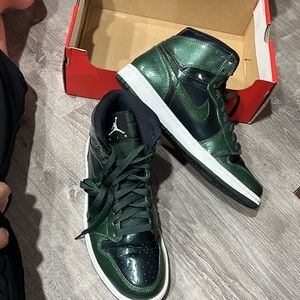 Meet your Posher, Maria